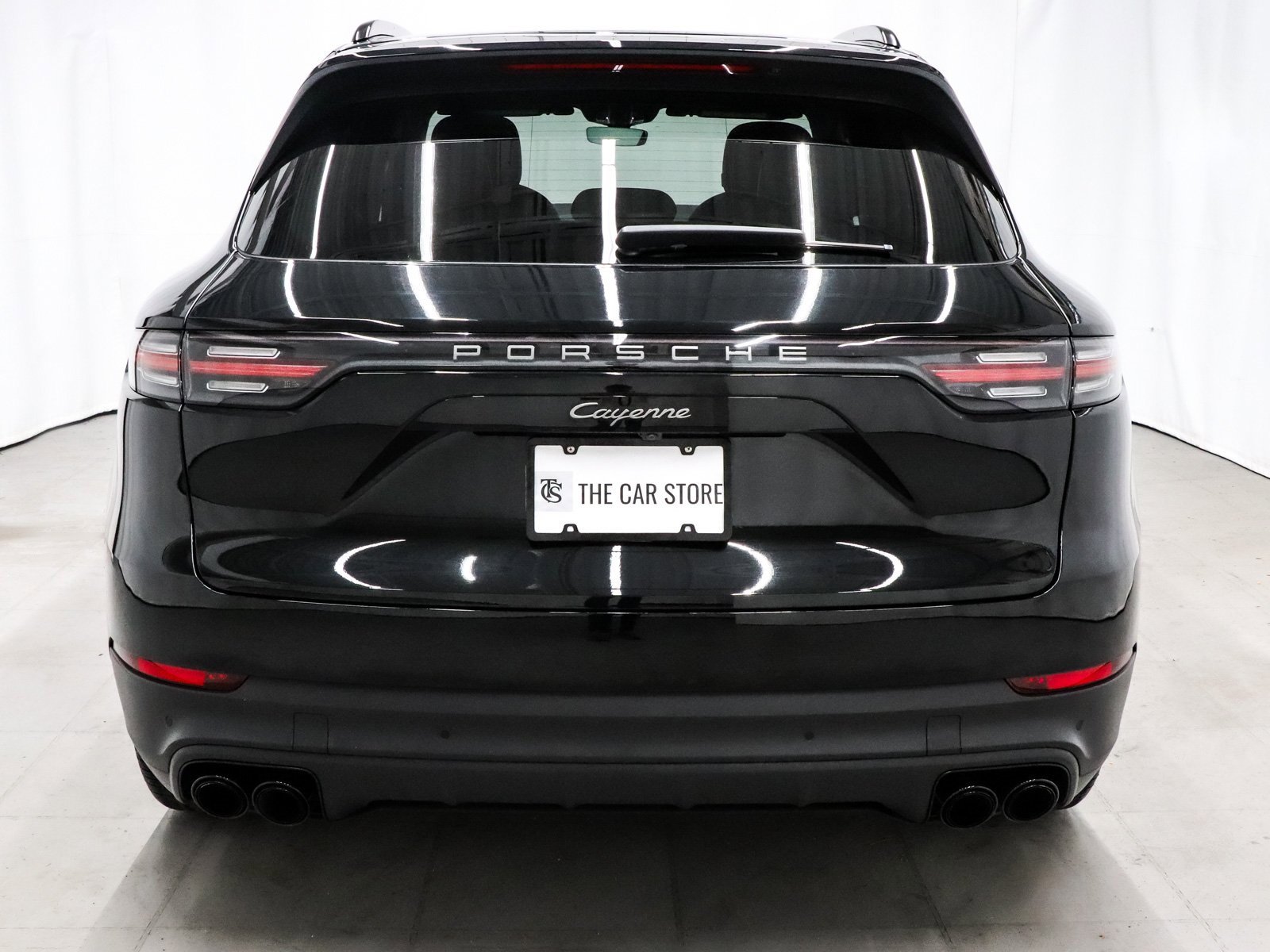Used 2023 Porsche Cayenne Platinum Edition image 5