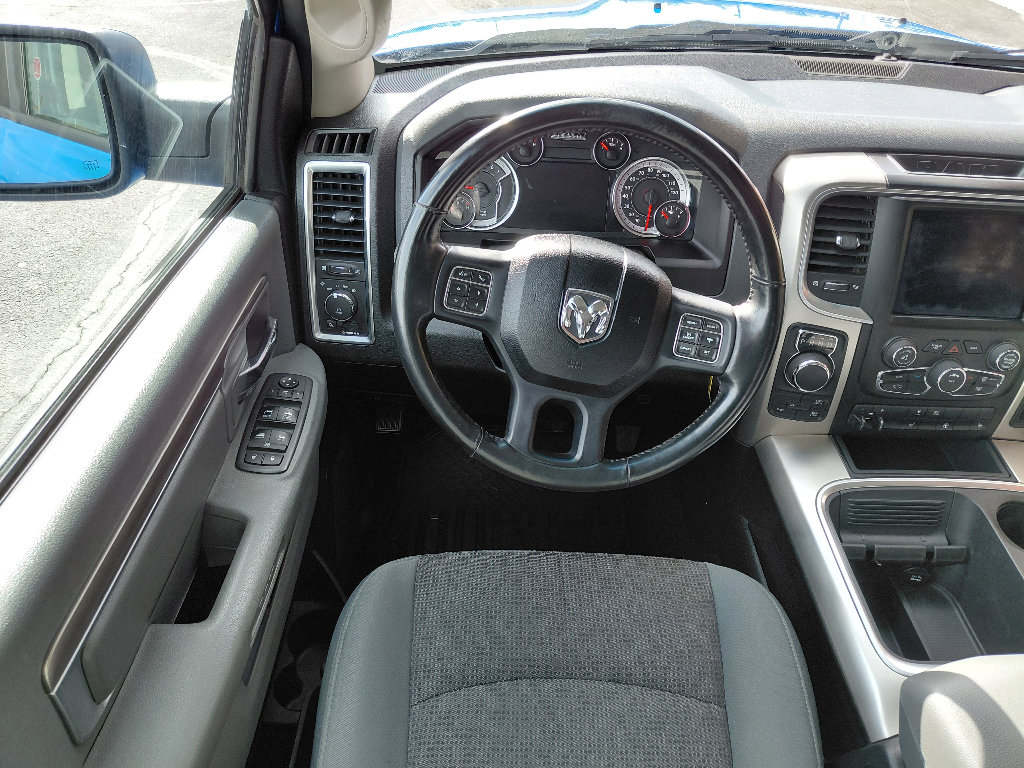 Used 2018 RAM 1500 SLT AWD/4WD image 13