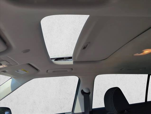 Used 2021 Hyundai Venue SEL w/ Premium Package FWD image 21
