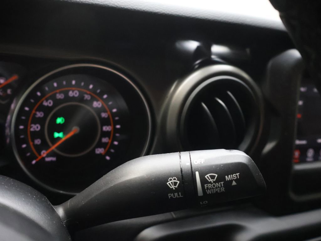 Used 2022 Jeep Gladiator Sport AWD/4WD image 25
