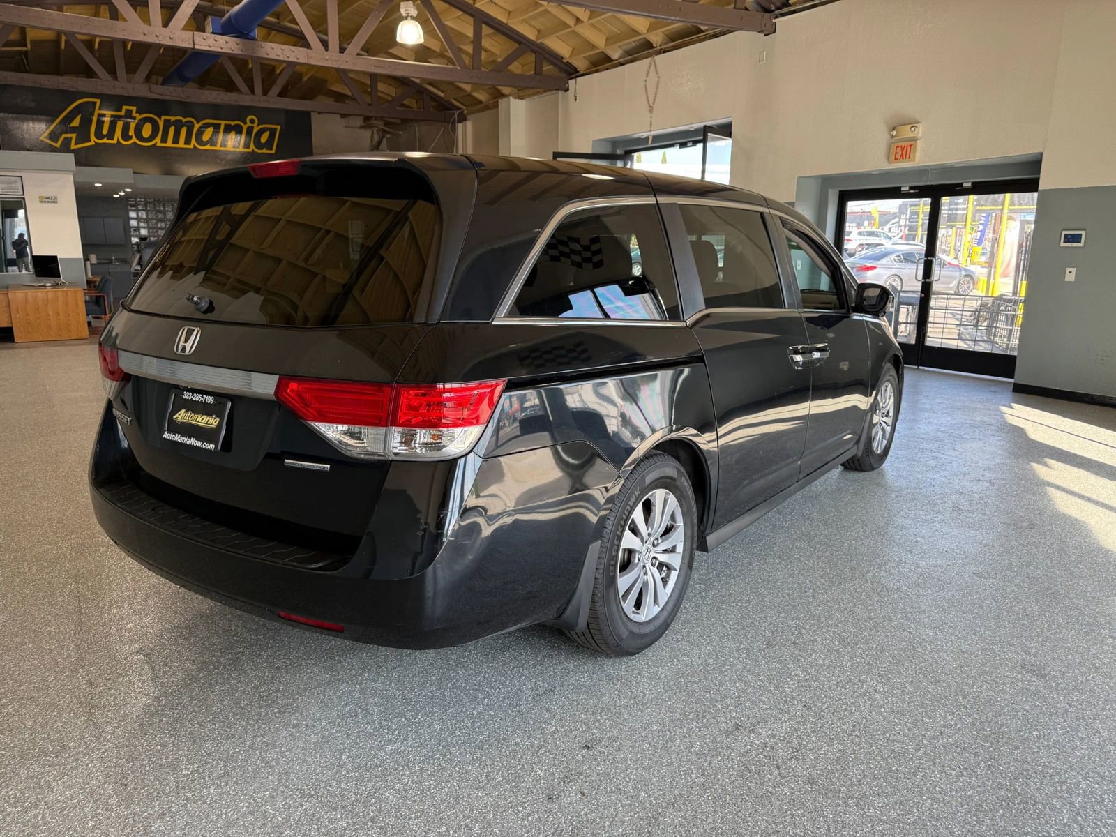 Used 2016 Honda Odyssey SE image 7