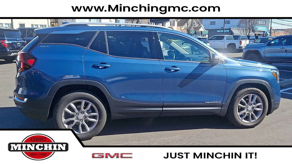 Used 2024 GMC Terrain SLT w/ Tech Package image 7