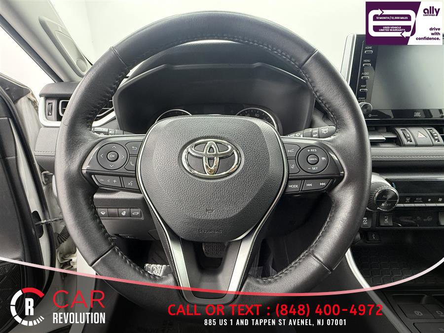 Used 2021 Toyota RAV4 XLE Premium AWD/4WD image 14