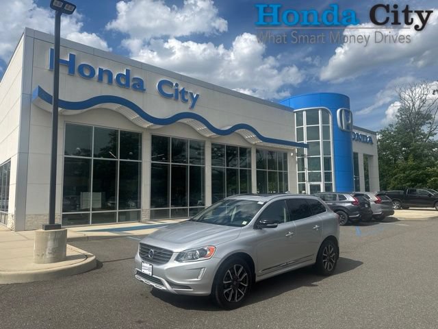Used 2017 Volvo XC60 T6 Dynamic w/ Preferred Option Package AWD/4WD 360° Tour