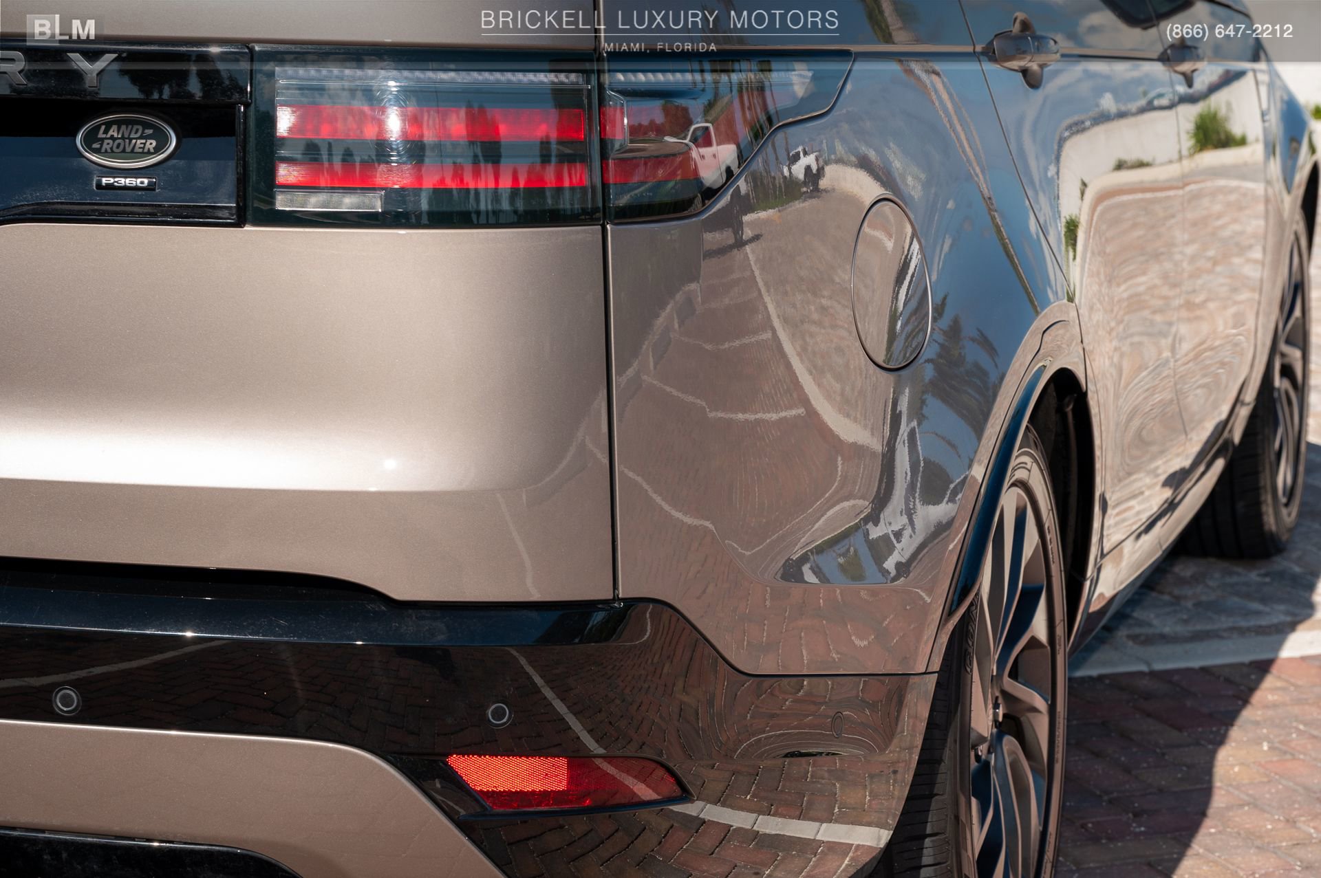 Used 2023 Land Rover Discovery S R-Dynamic image 51