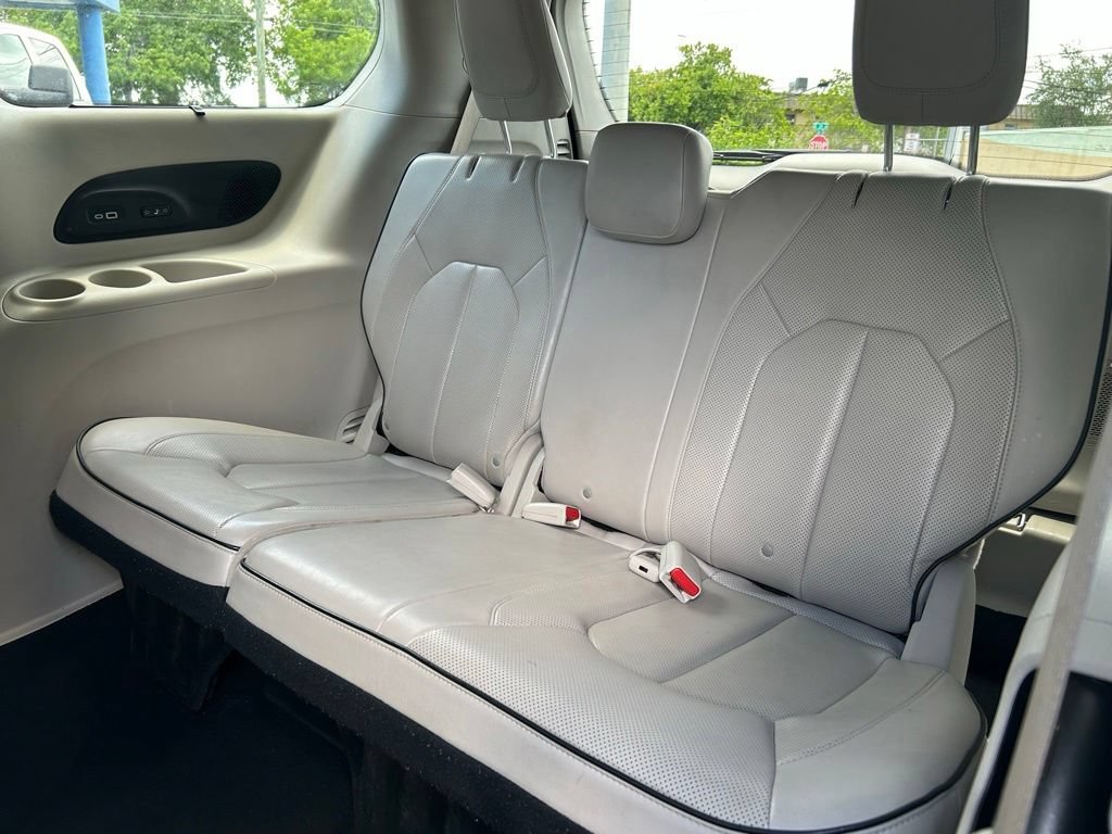 Used 2021 Chrysler Pacifica Limited AWD/4WD image 51