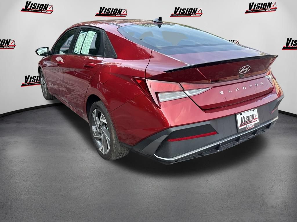 Used 2025 Hyundai Elantra Sport w/ Cargo Package FWD image 7
