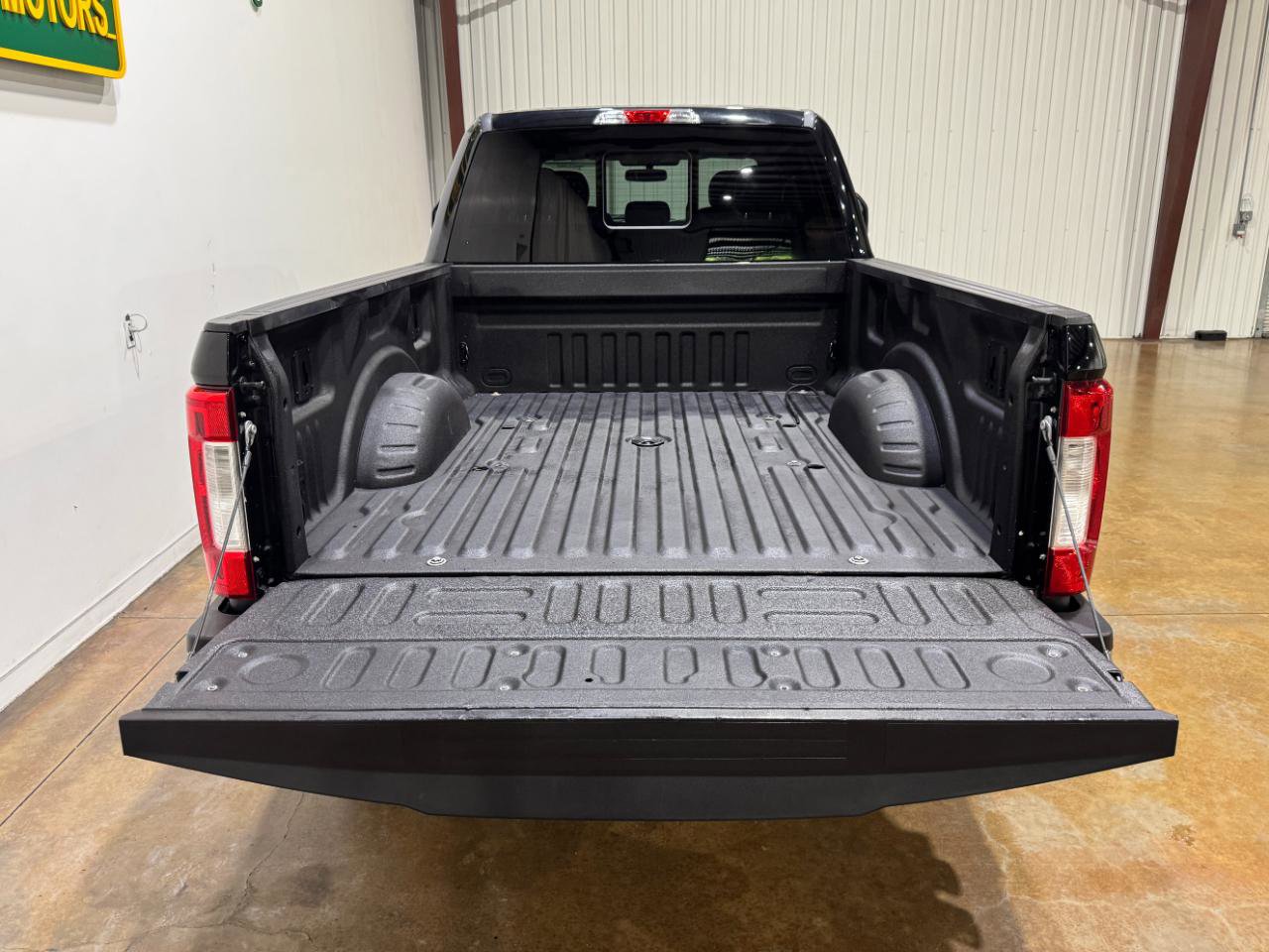 Used 2018 Ford F250 Lariat w/ FX4 Off-Road Package AWD/4WD image 55