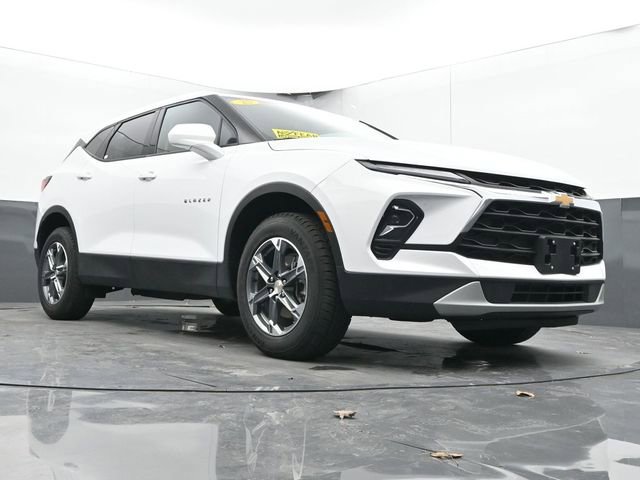 Used 2025 Chevrolet Blazer LT image 41