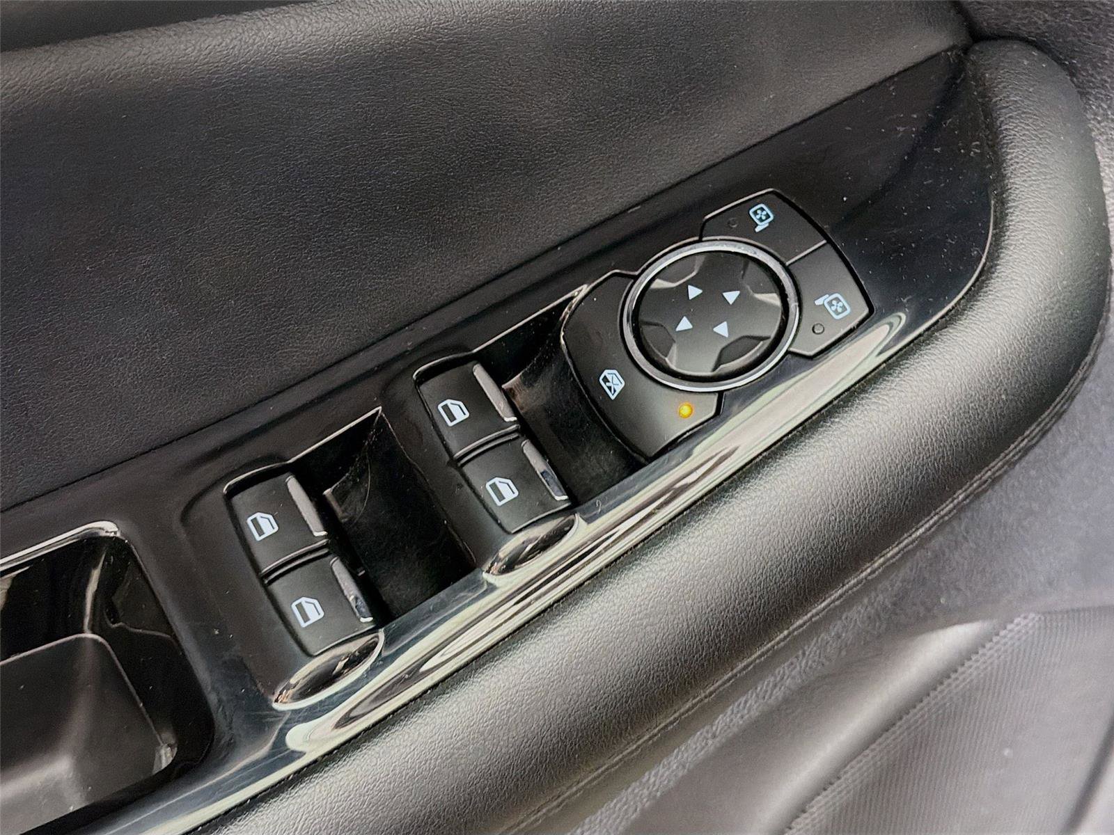 Used 2020 Ford Edge SEL w/ Convenience Package image 19