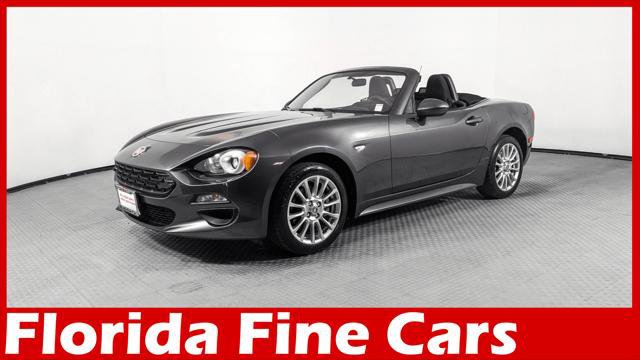 Used 2017 FIAT 124 Spider Classica image 1