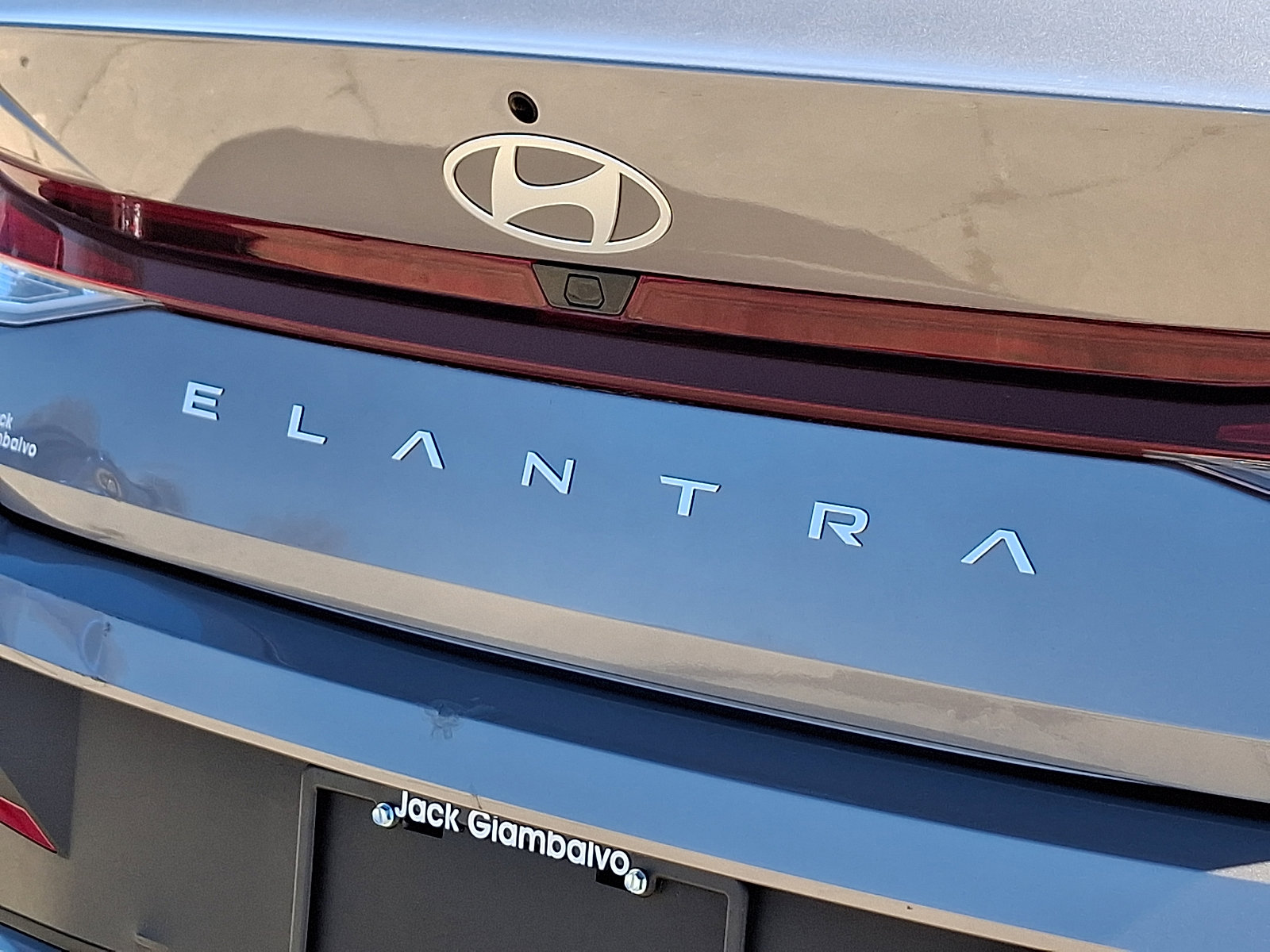 Certified 2024 Hyundai Elantra SEL image 31