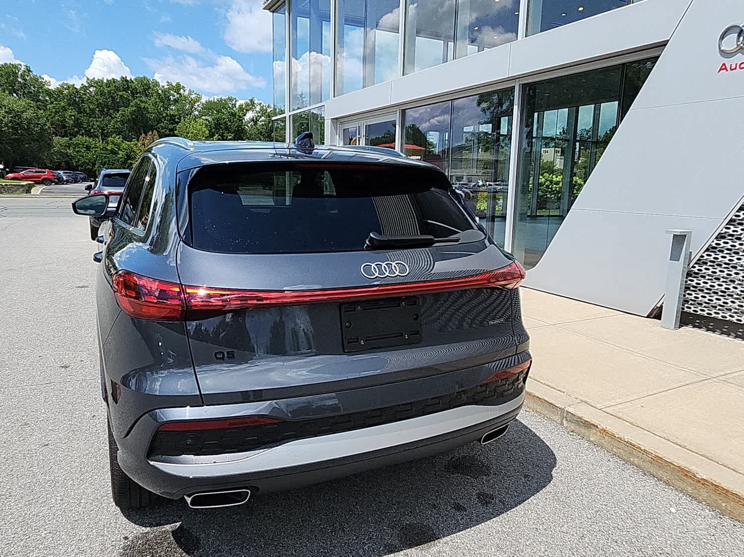 Certified 2025 Audi Q5 Premium w/ Convenience Package AWD/4WD image 9