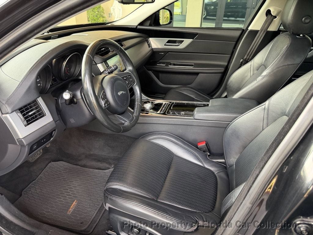 Used 2016 Jaguar XF Prestige RWD image 29