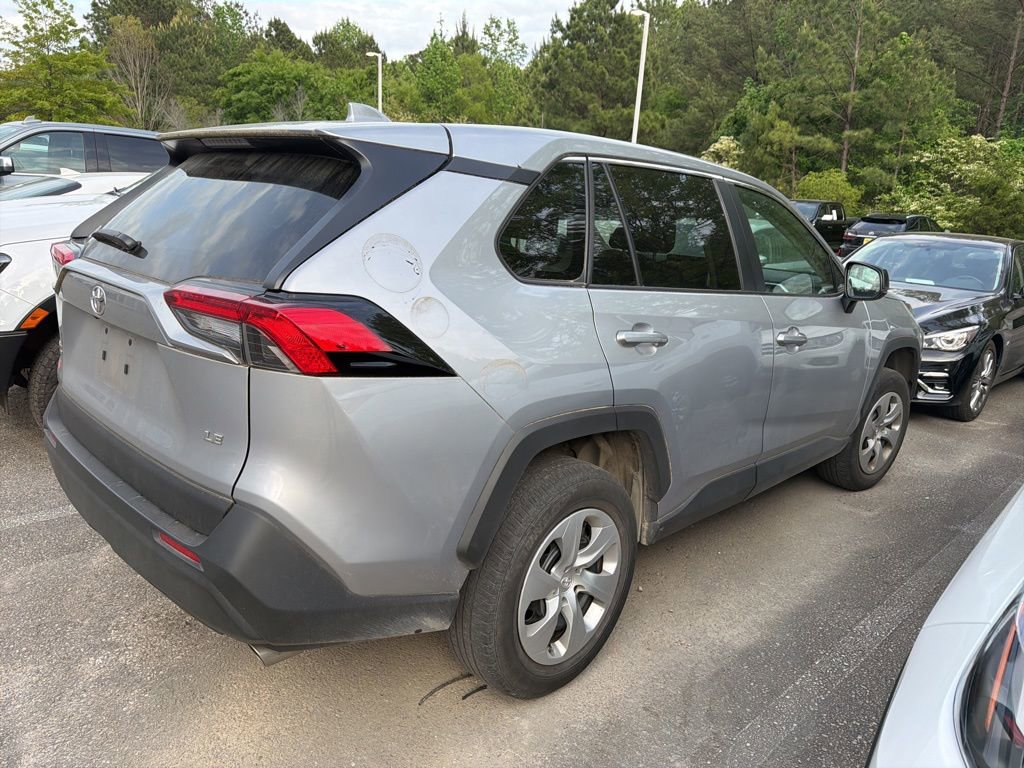 Used 2023 Toyota RAV4 LE FWD image 3
