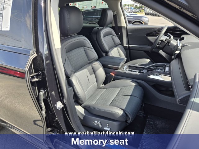 New 2026 Lincoln Nautilus Reserve AWD/4WD image 15