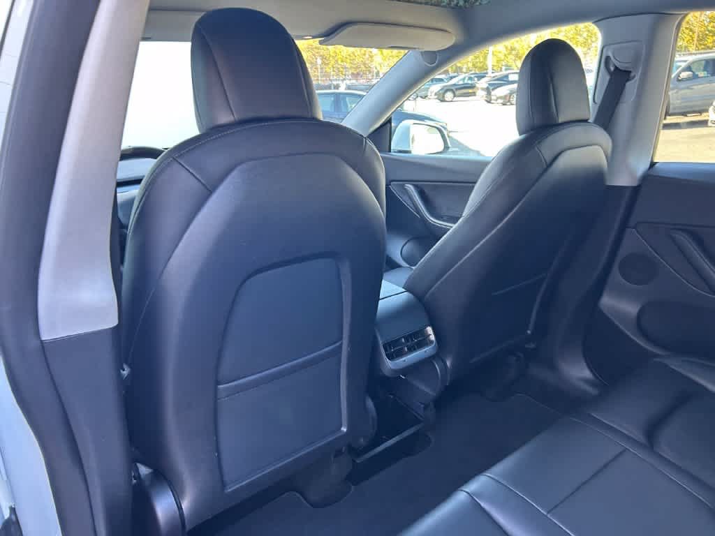Used 2021 Tesla Model Y Long Range AWD/4WD image 14