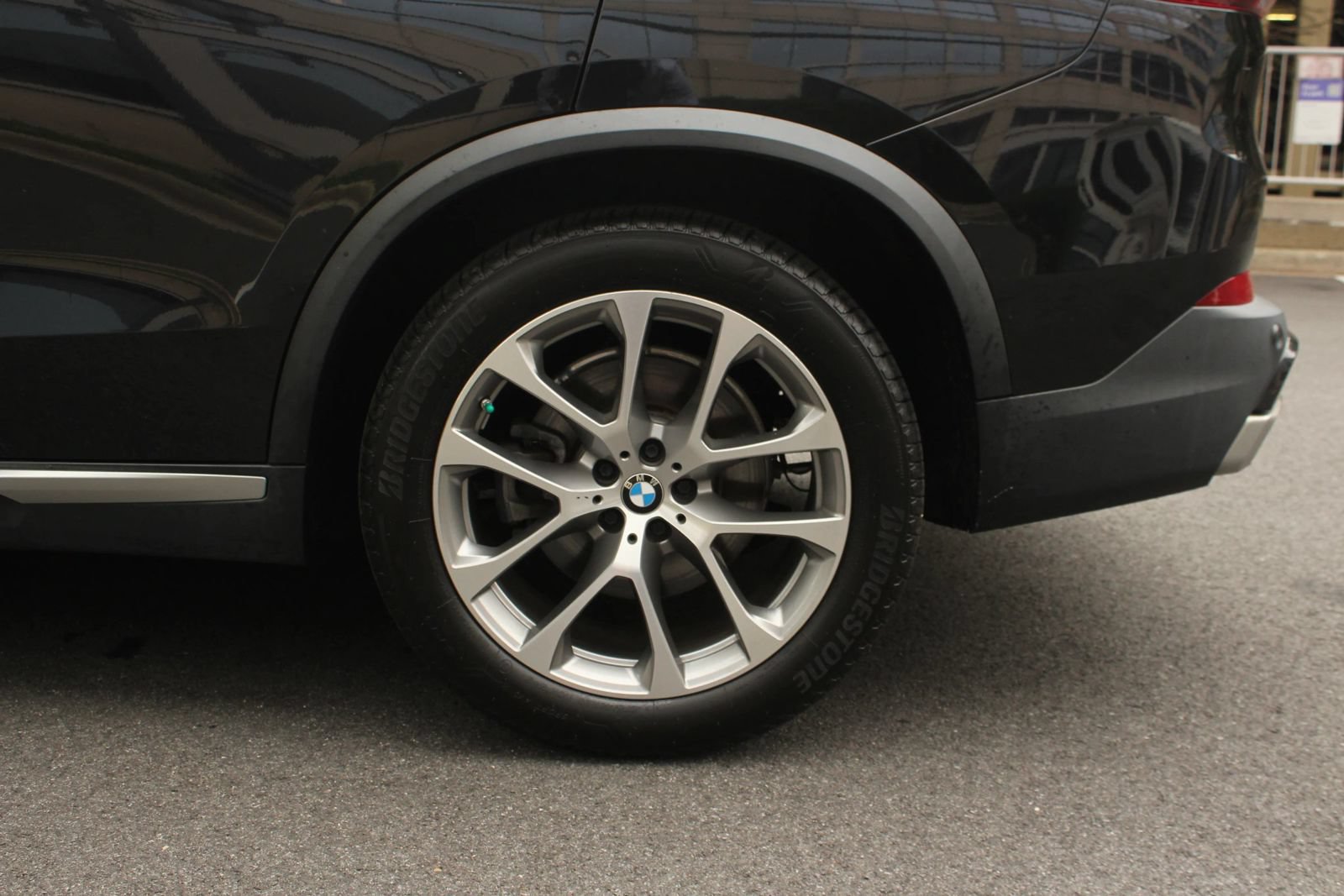 Used 2019 BMW X5 xDrive40i w/ Premium Package 2 AWD/4WD image 10