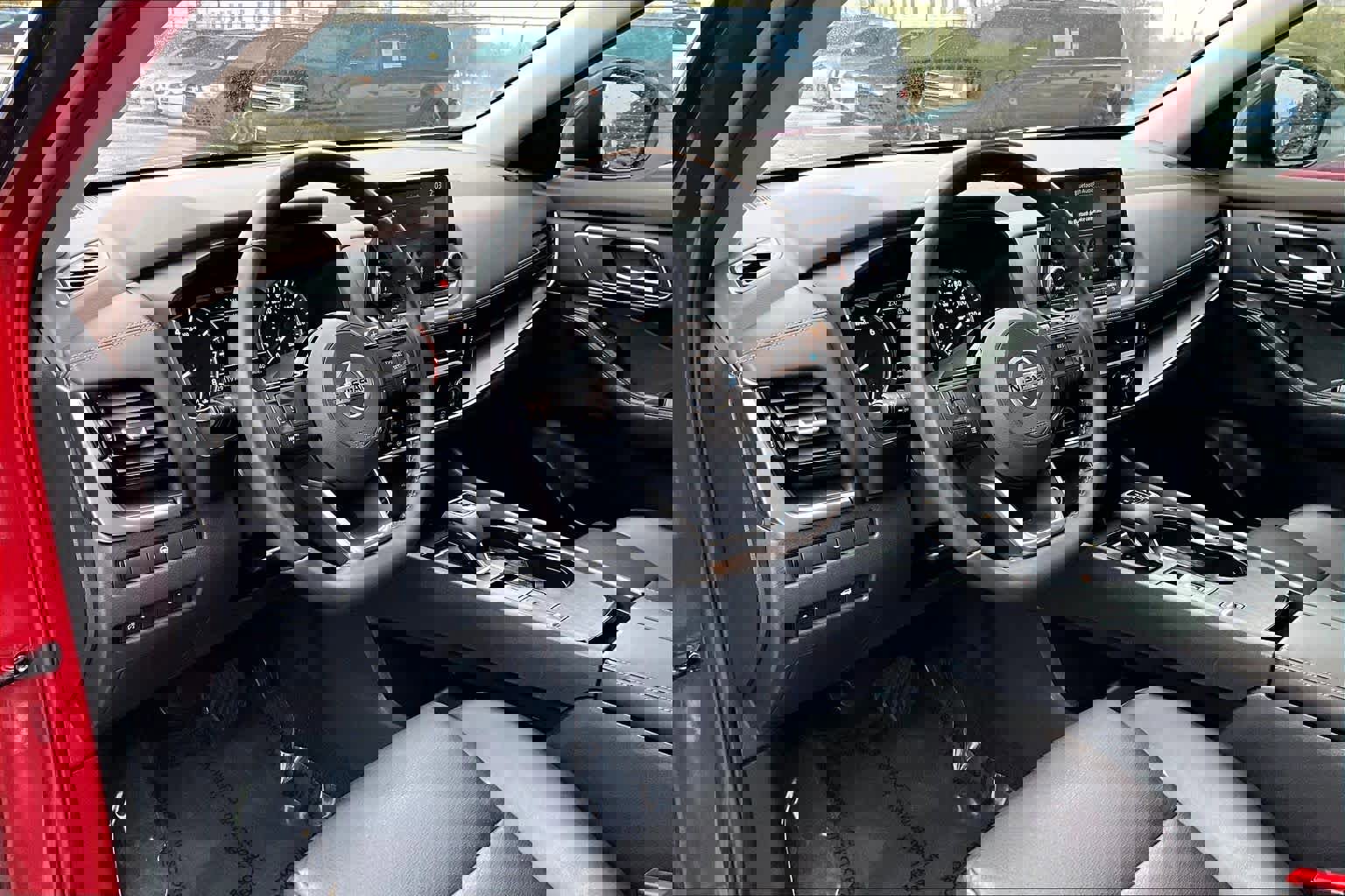 Used 2021 Nissan Rogue SV w/ Premium Package image 18