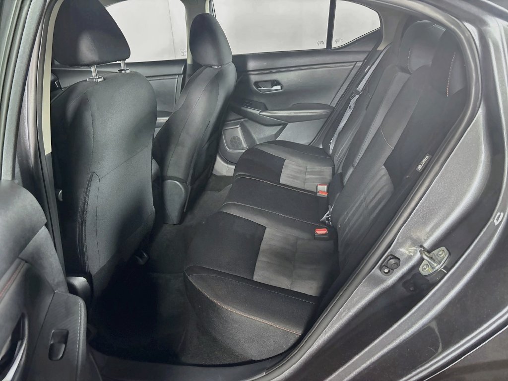 Used 2025 Nissan Sentra SR FWD image 19