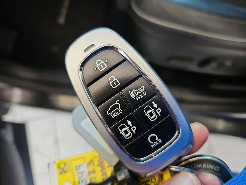 Used 2023 Hyundai Santa Fe Limited w/ Cargo Package image 42