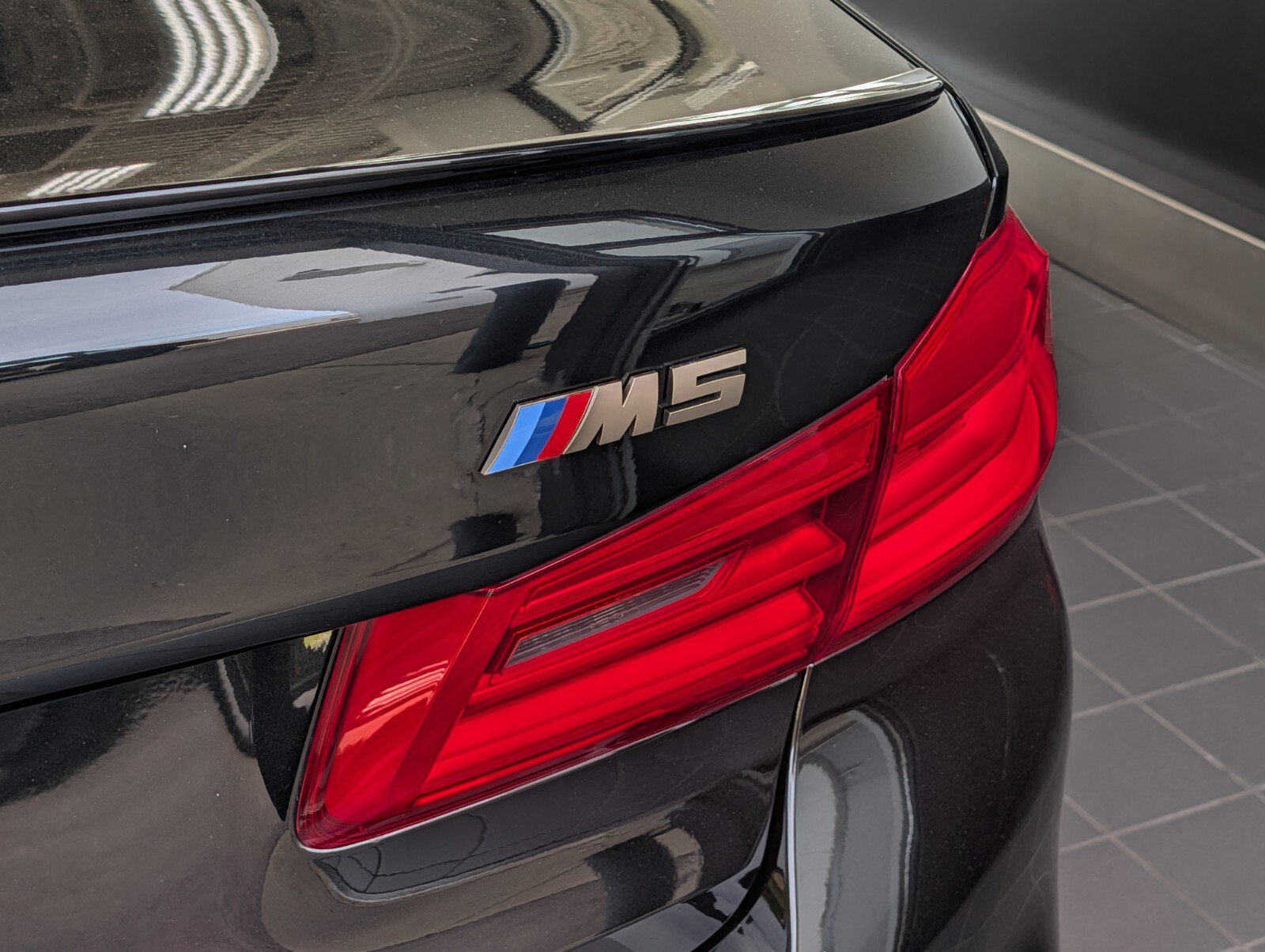 Used 2018 BMW M5 AWD/4WD image 4