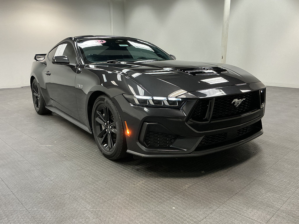 Used 2024 Ford Mustang GT RWD image 7