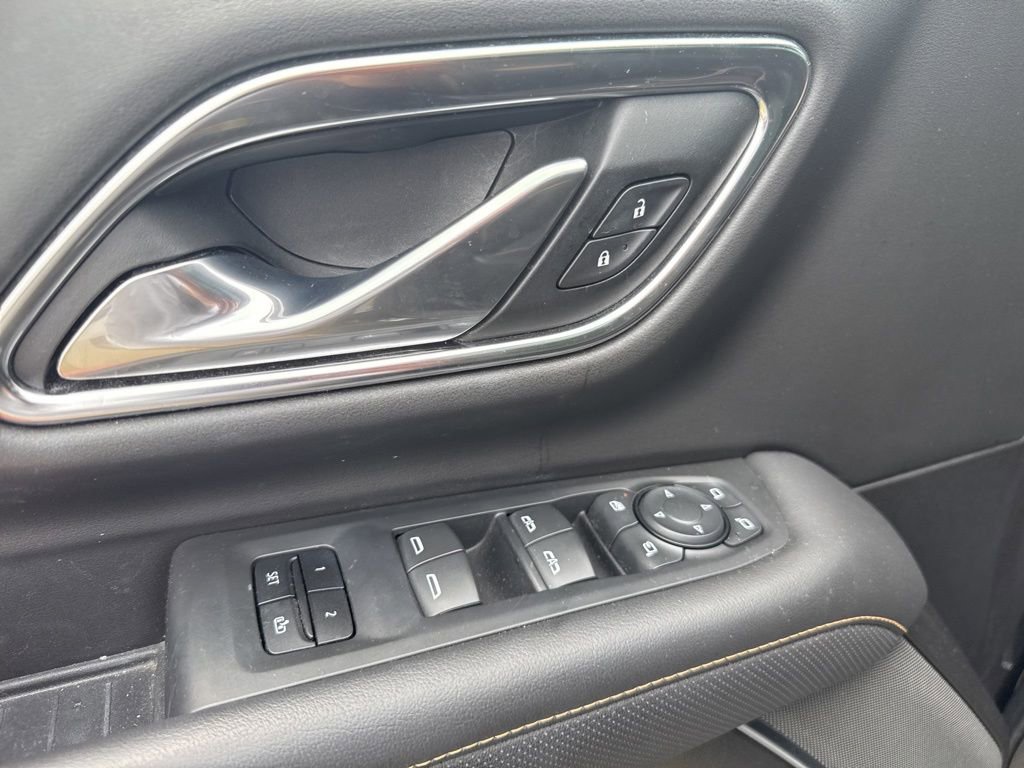 Used 2021 GMC Yukon AT4 w/ Rear Media and Nav Package AWD/4WD image 9
