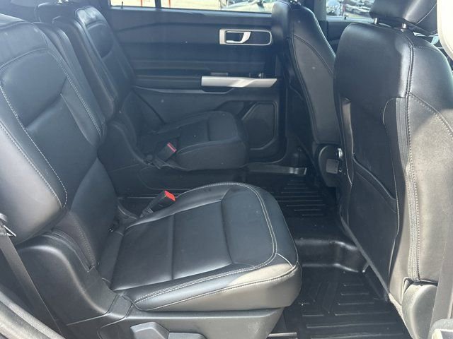 Used 2022 Ford Explorer XLT w/ Equipment Group 202A RWD image 21