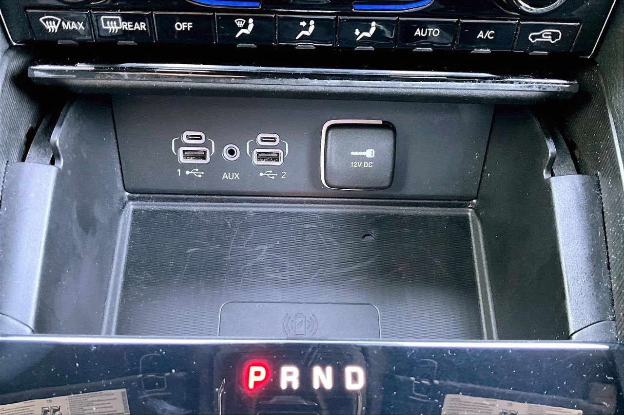 Used 2023 Jeep Grand Cherokee Altitude AWD/4WD image 17