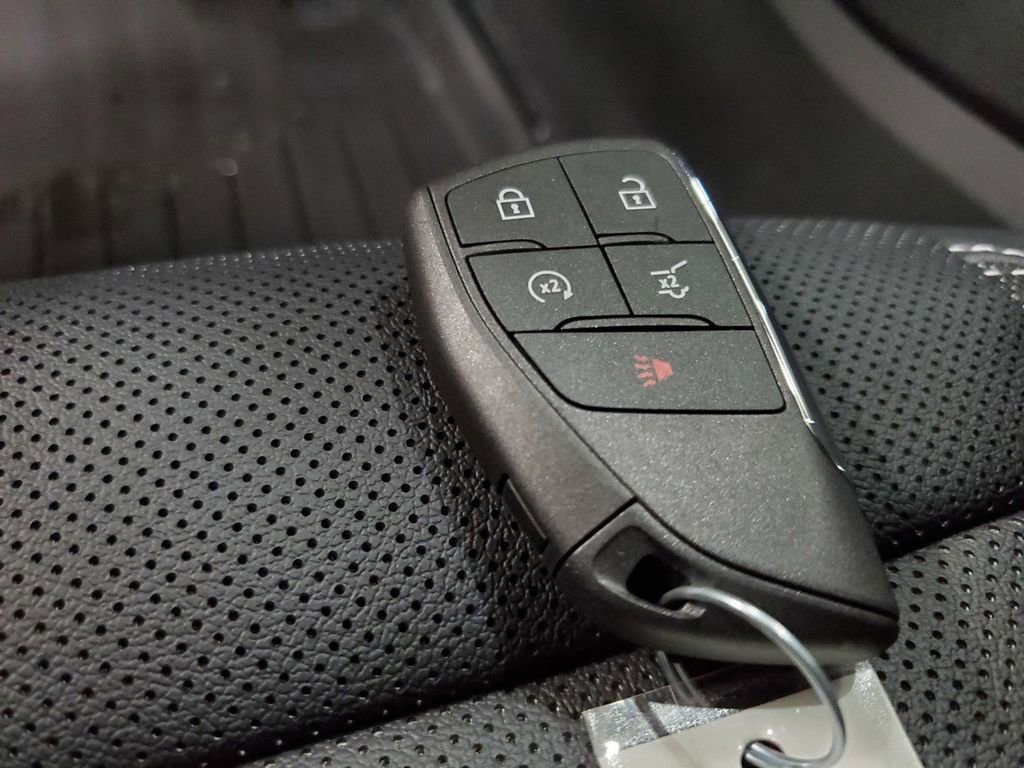 New 2025 Chevrolet Blazer EV LT AWD/4WD image 36