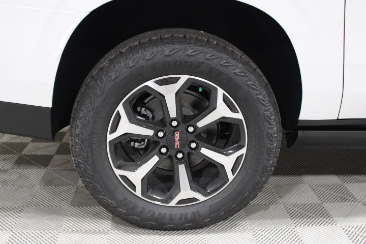 New 2026 GMC Yukon XL AT4 w/ AT4 Premium Plus Package AWD/4WD image 46