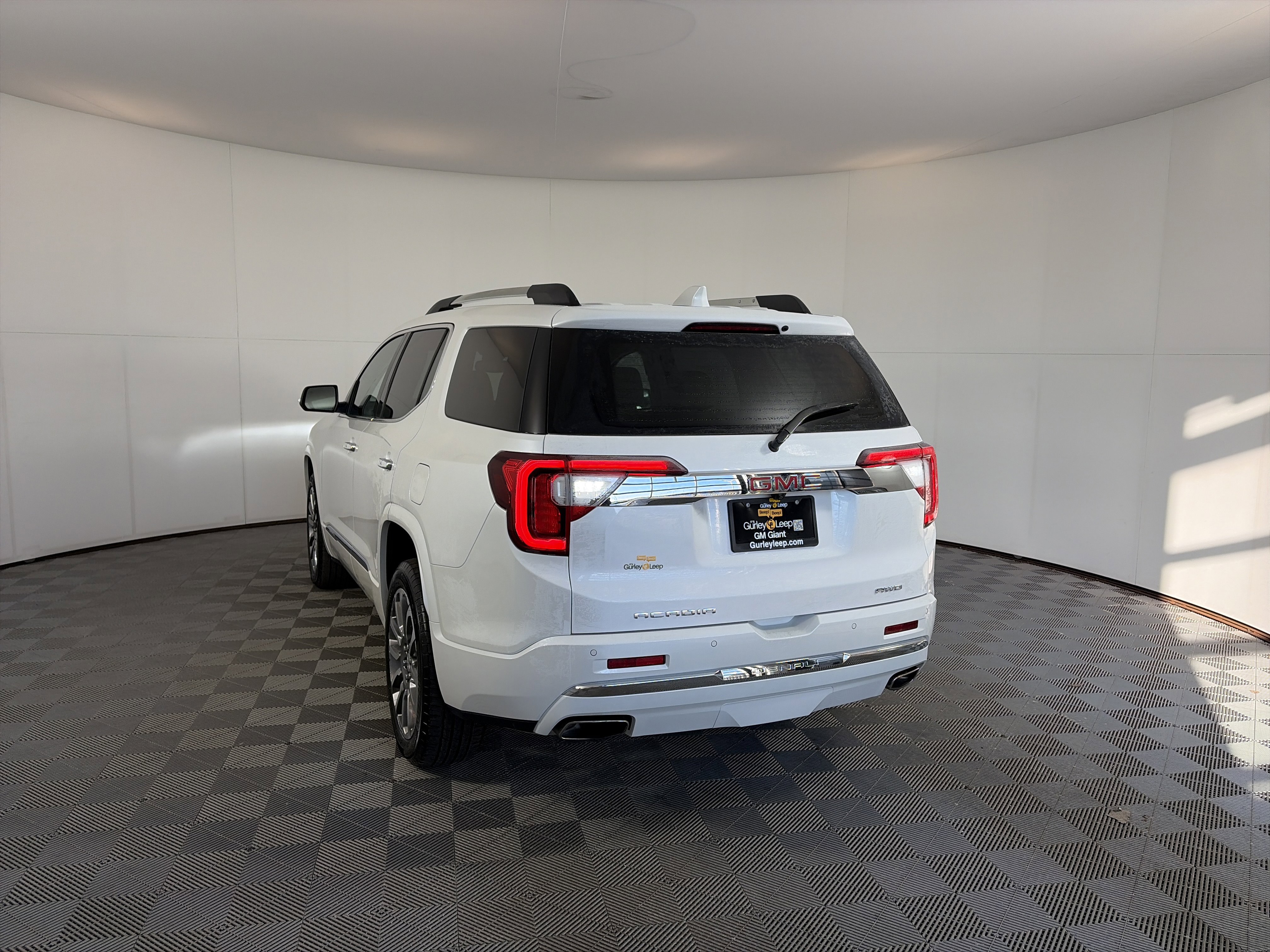 Certified 2023 GMC Acadia Denali image 3