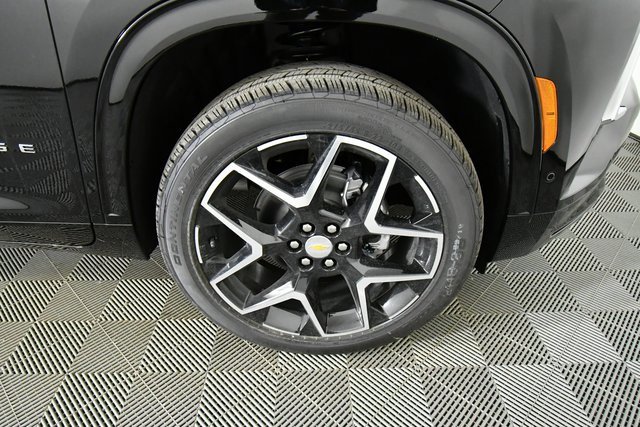 New 2026 Chevrolet Traverse High Country w/ LPO, Floor Liner Package image 17