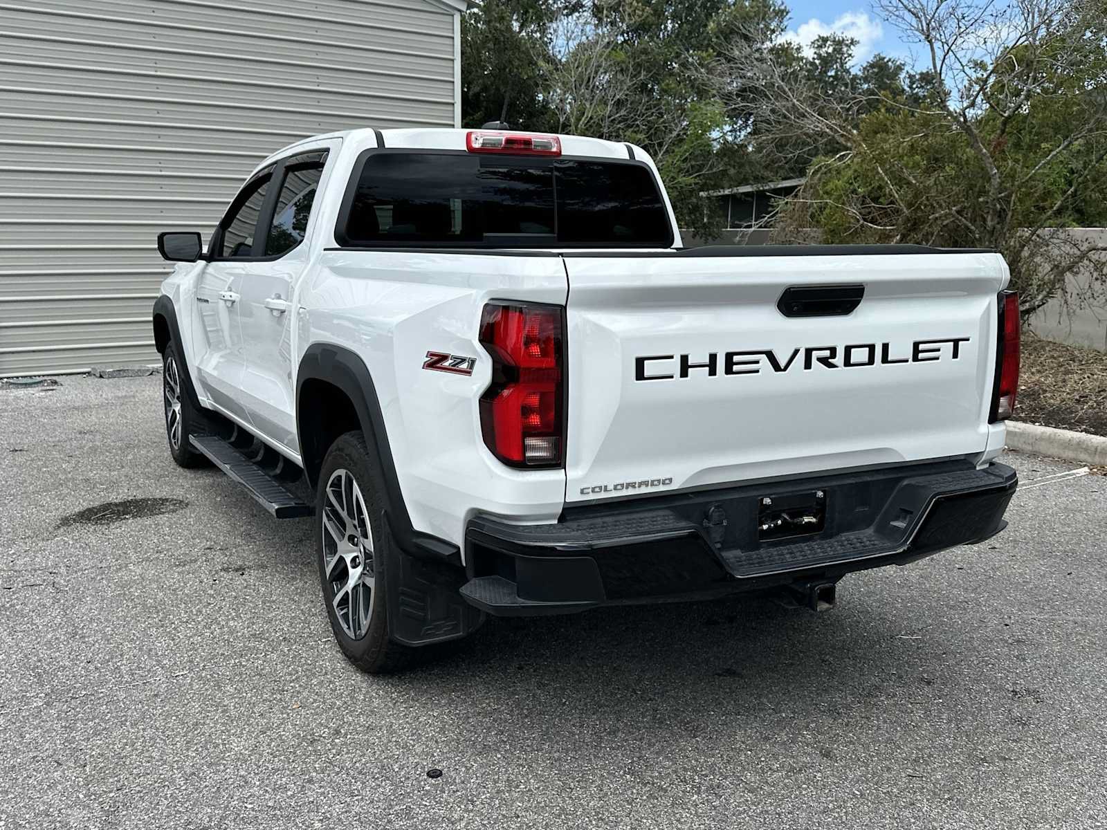 Certified 2023 Chevrolet Colorado Z71 w/ Z71 Convenience Package 2 AWD/4WD image 4