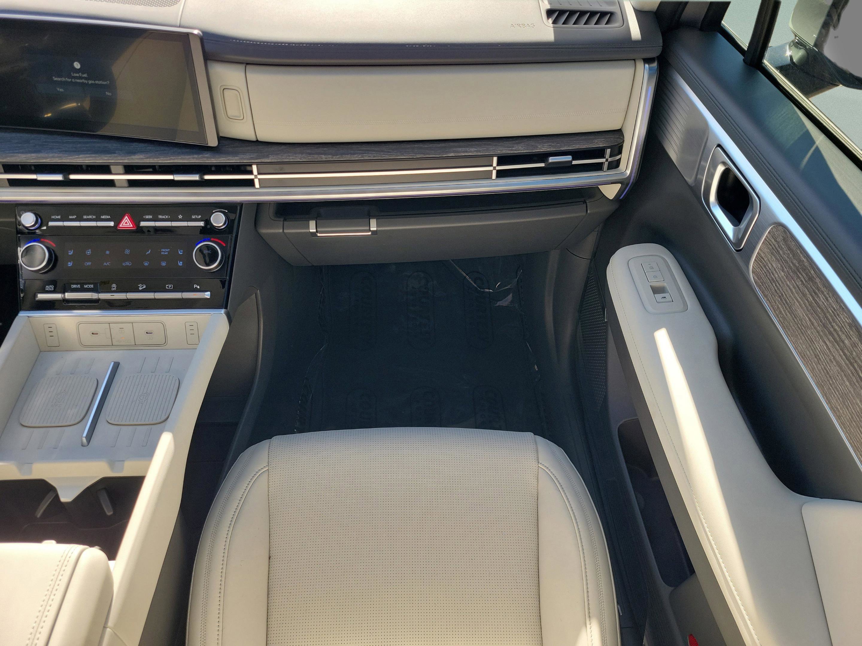 New 2026 Hyundai Santa Fe Calligraphy image 23