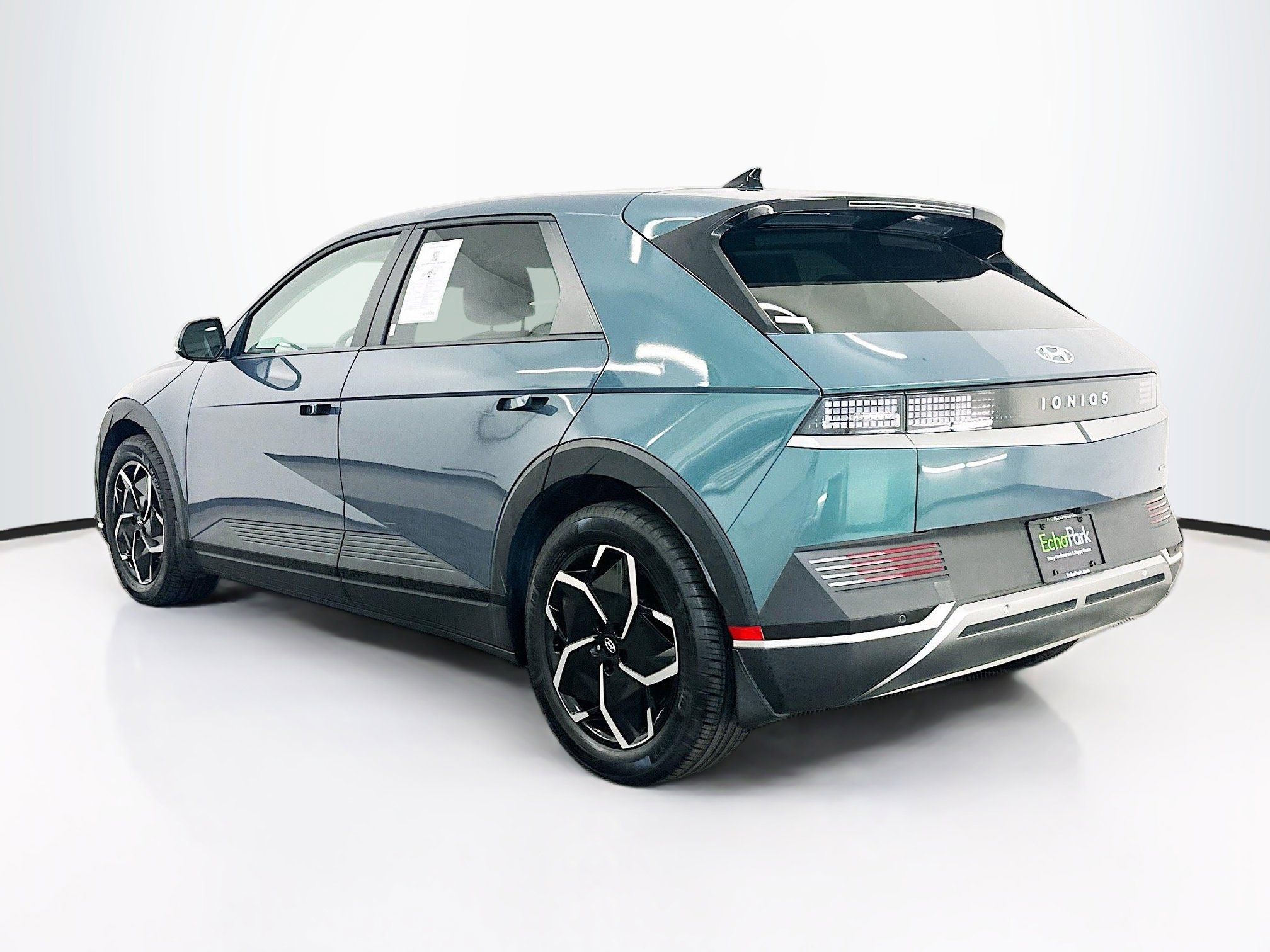 Used 2024 Hyundai Ioniq 5 SEL image 5