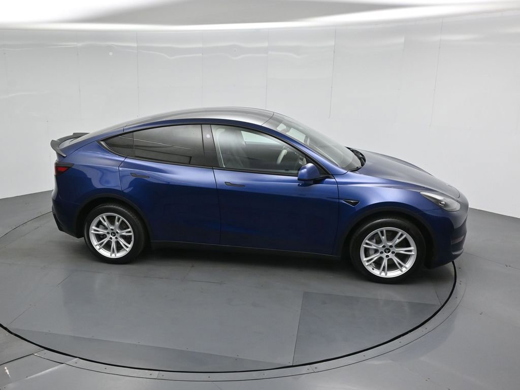 Used 2024 Tesla Model Y Long Range image 49