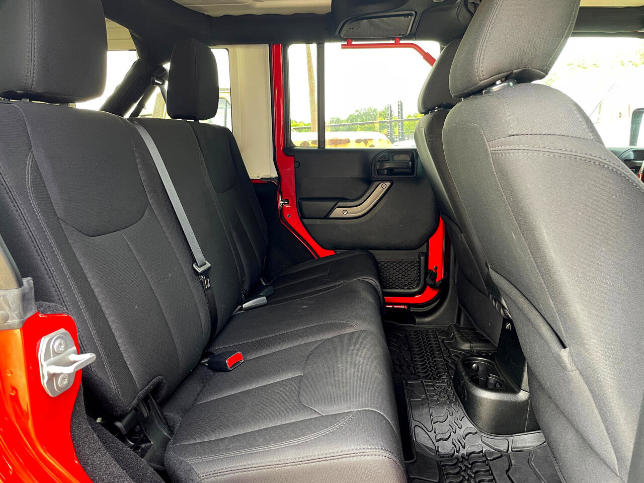 Used 2018 Jeep Wrangler Unlimited Sport S image 19