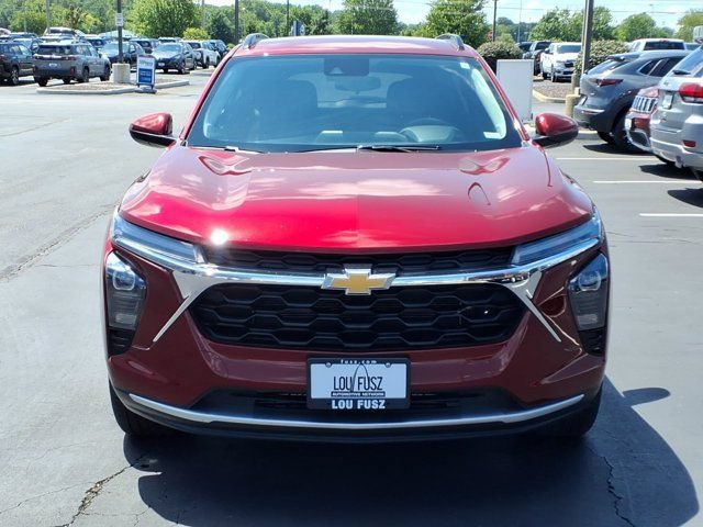 Used 2025 Chevrolet Trax LT w/ Driver Confidence Package FWD image 32