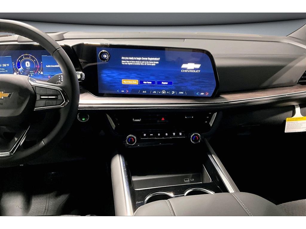 New 2026 Chevrolet Suburban LS image 8