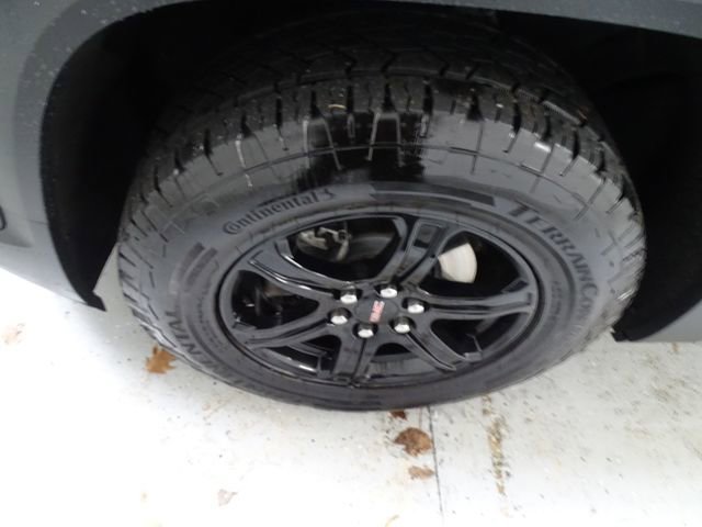 Used 2023 GMC Acadia AT4 image 27