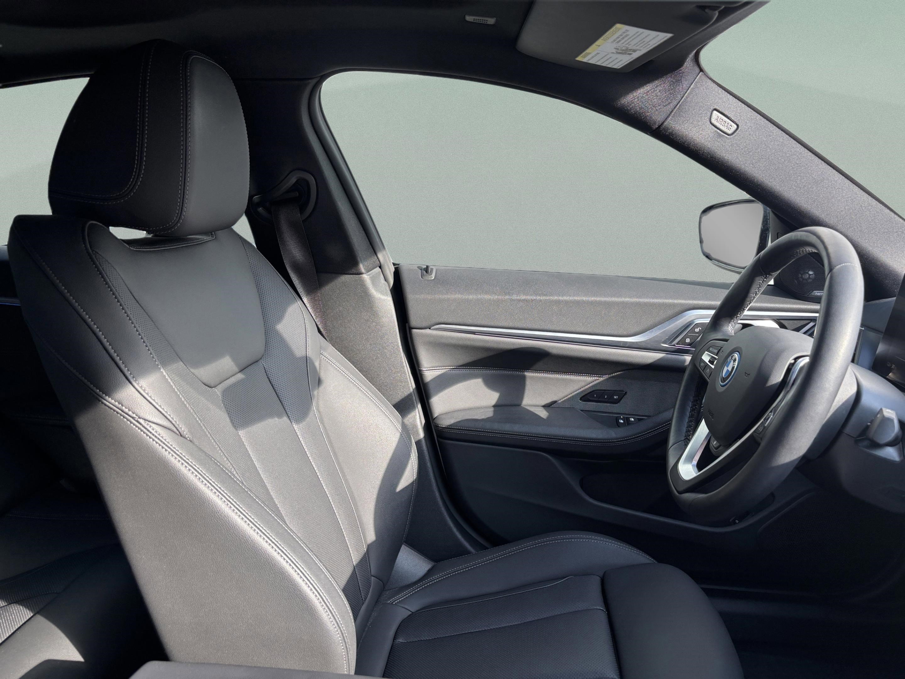 Used 2023 BMW i4 eDrive35 w/ Premium Package image 27