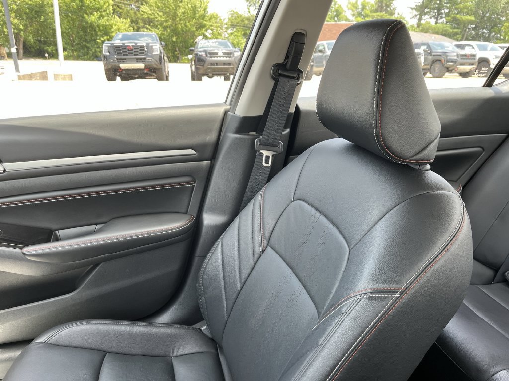 Used 2023 Nissan Altima 2.5 SR w/ SR Premium Package AWD/4WD image 24
