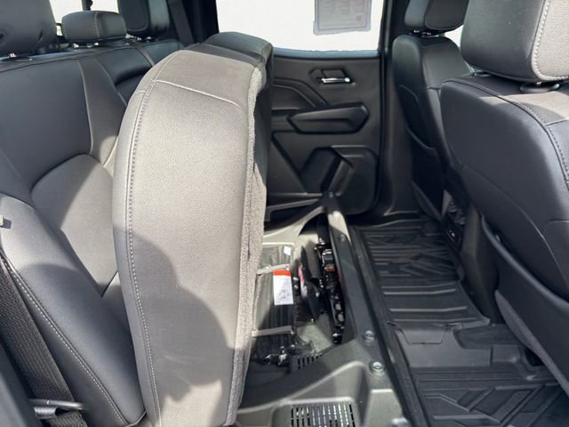 Used 2024 Chevrolet Colorado LT w/ LT Convenience Package III image 23