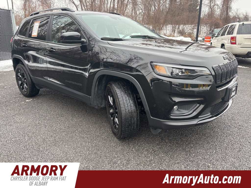 Used 2023 Jeep Cherokee Altitude Lux image 3