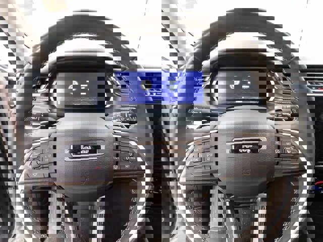 Used 2022 Jeep Grand Cherokee Laredo image 6