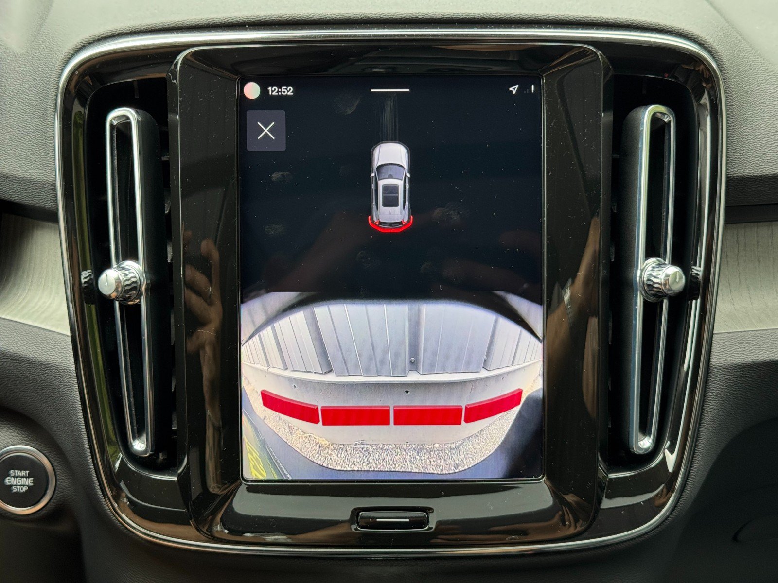 Used 2025 Volvo XC40 B5 Core w/ Climate Package AWD/4WD image 25