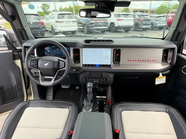 New 2026 Ford Bronco Outer Banks w/ Sasquatch Package AWD/4WD video 2