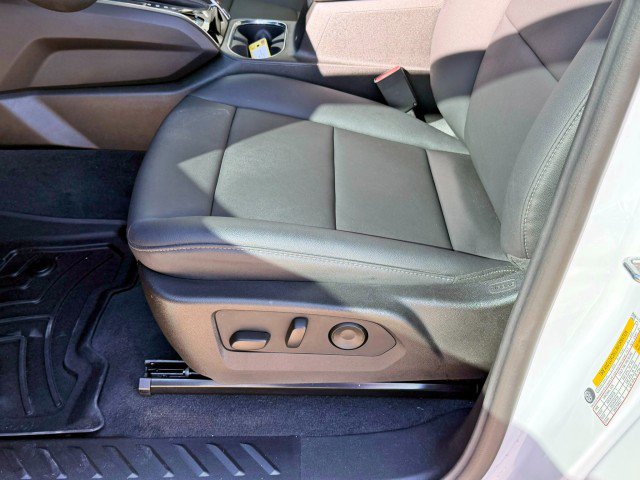 Certified 2025 GMC Canyon Elevation w/ Convenience Package image 15